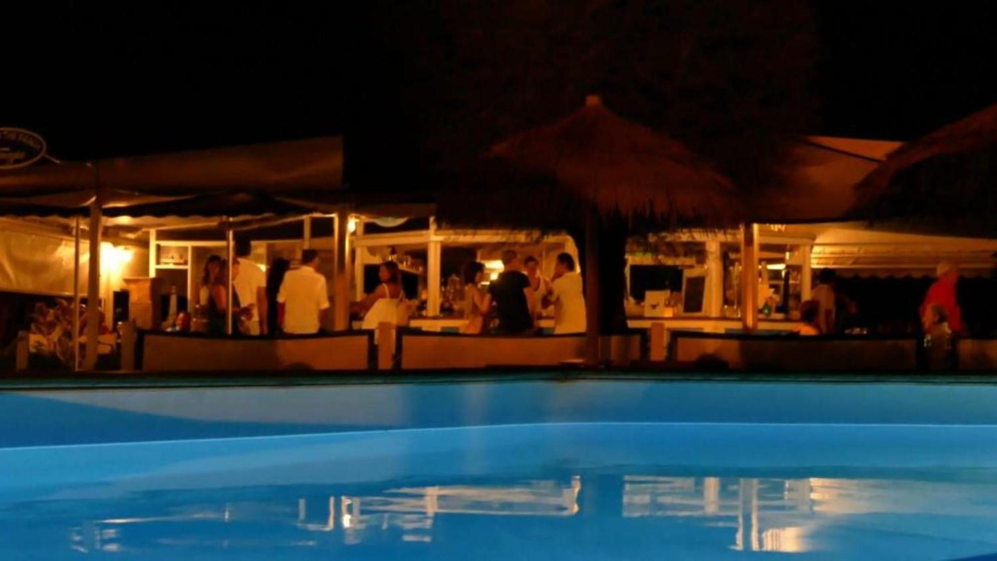Bed And Breakfast Bagno Venezia Marina Di Carrara Exterior foto